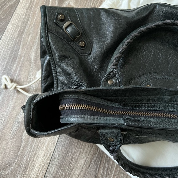 Additional Photos Video Balenciaga City Bag - Picture 4 of 17